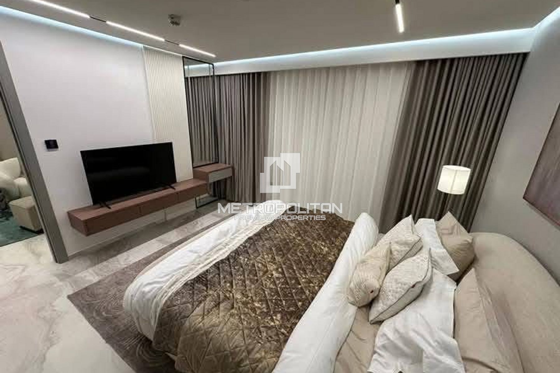 Prime Investment | Large Layout | Prime Location photo-7