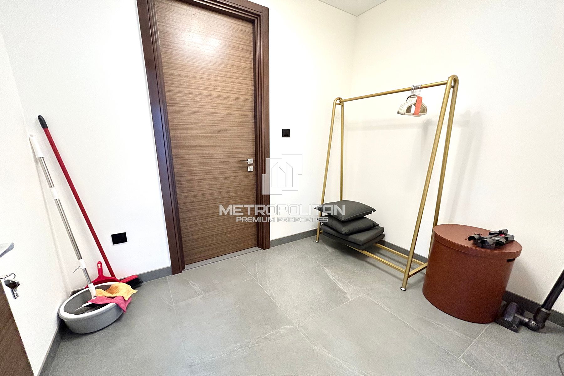 Brand New| High Floor | Prime Investment| Hot Deal photo-11