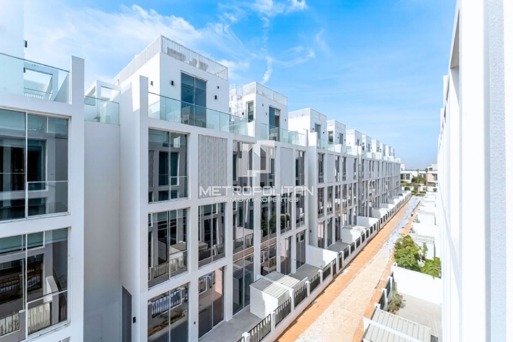 Luxurious Villa | Prime Location | Type A Plot photo-12