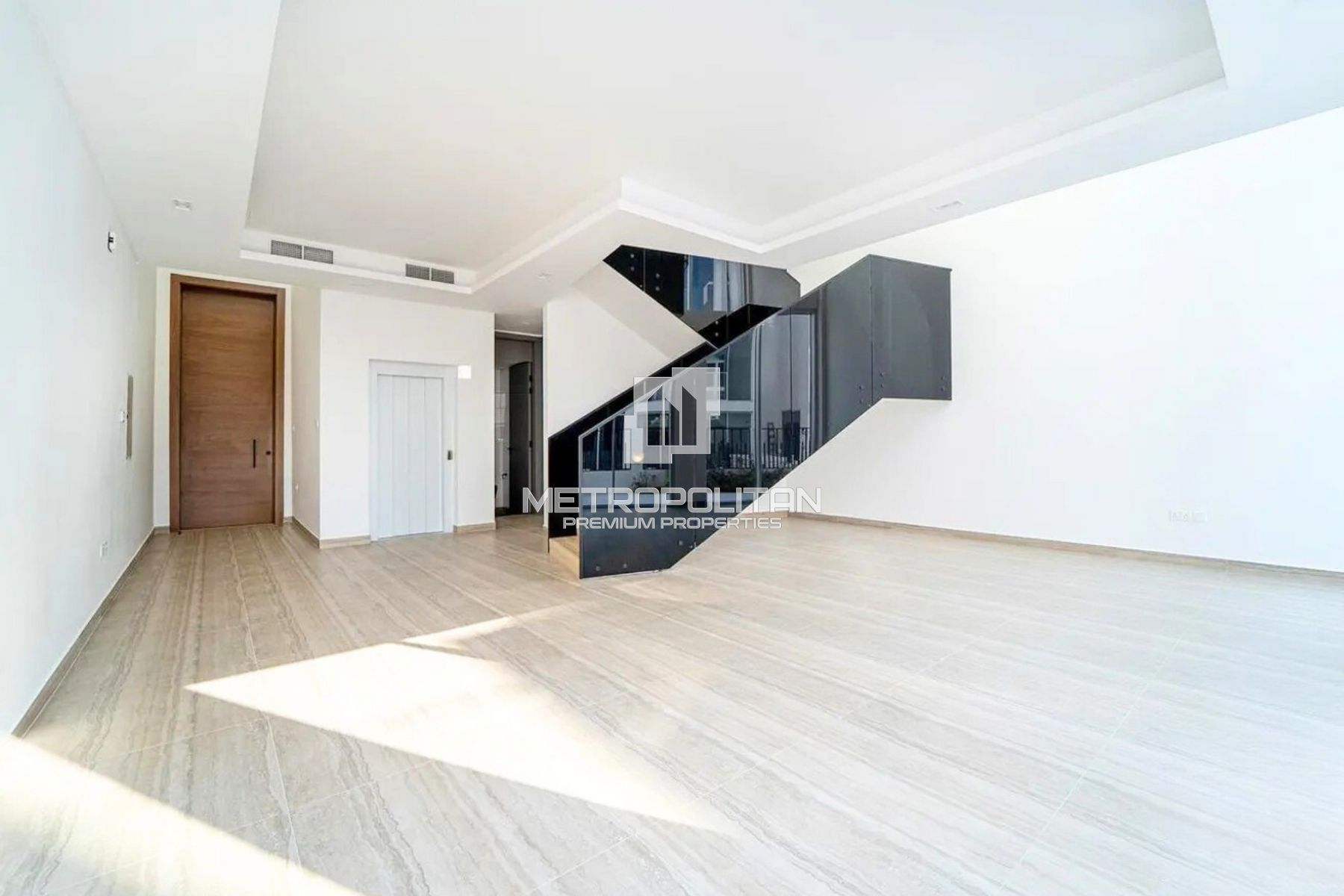 Luxurious Villa | Prime Location | Type A Plot photo-13