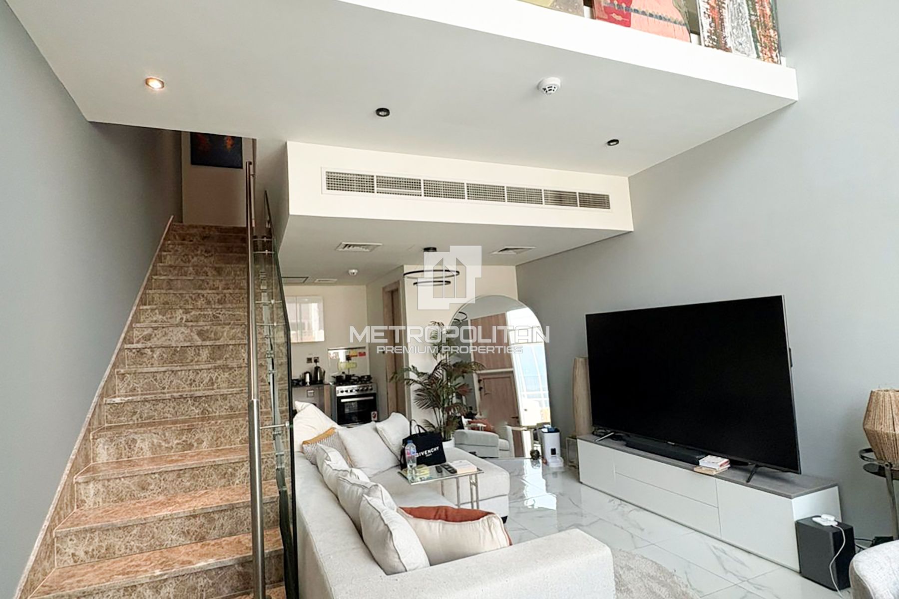 Stunning | Modern Townhouse | Suburban Living