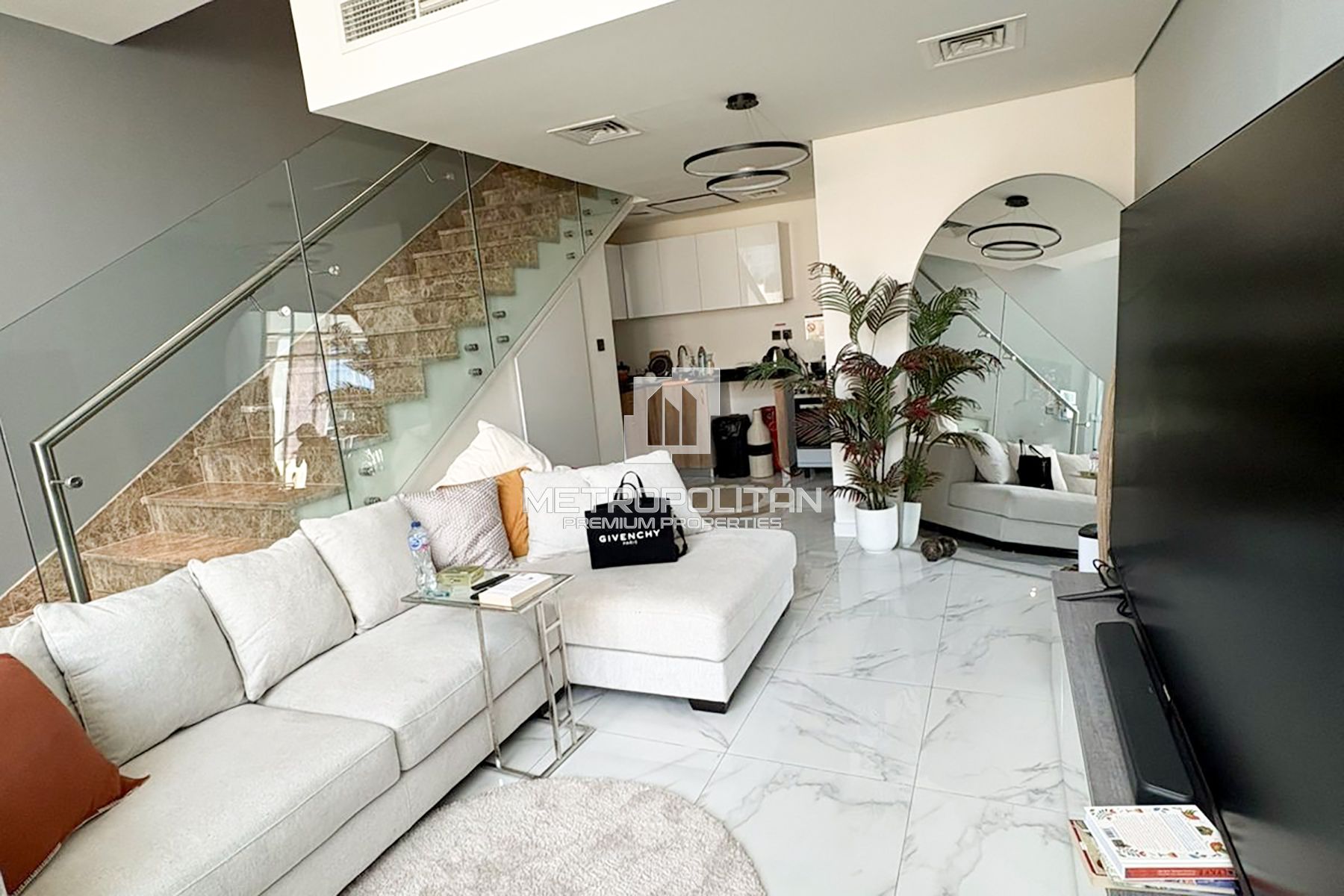 Stunning | Modern Townhouse | Suburban Living photo-4