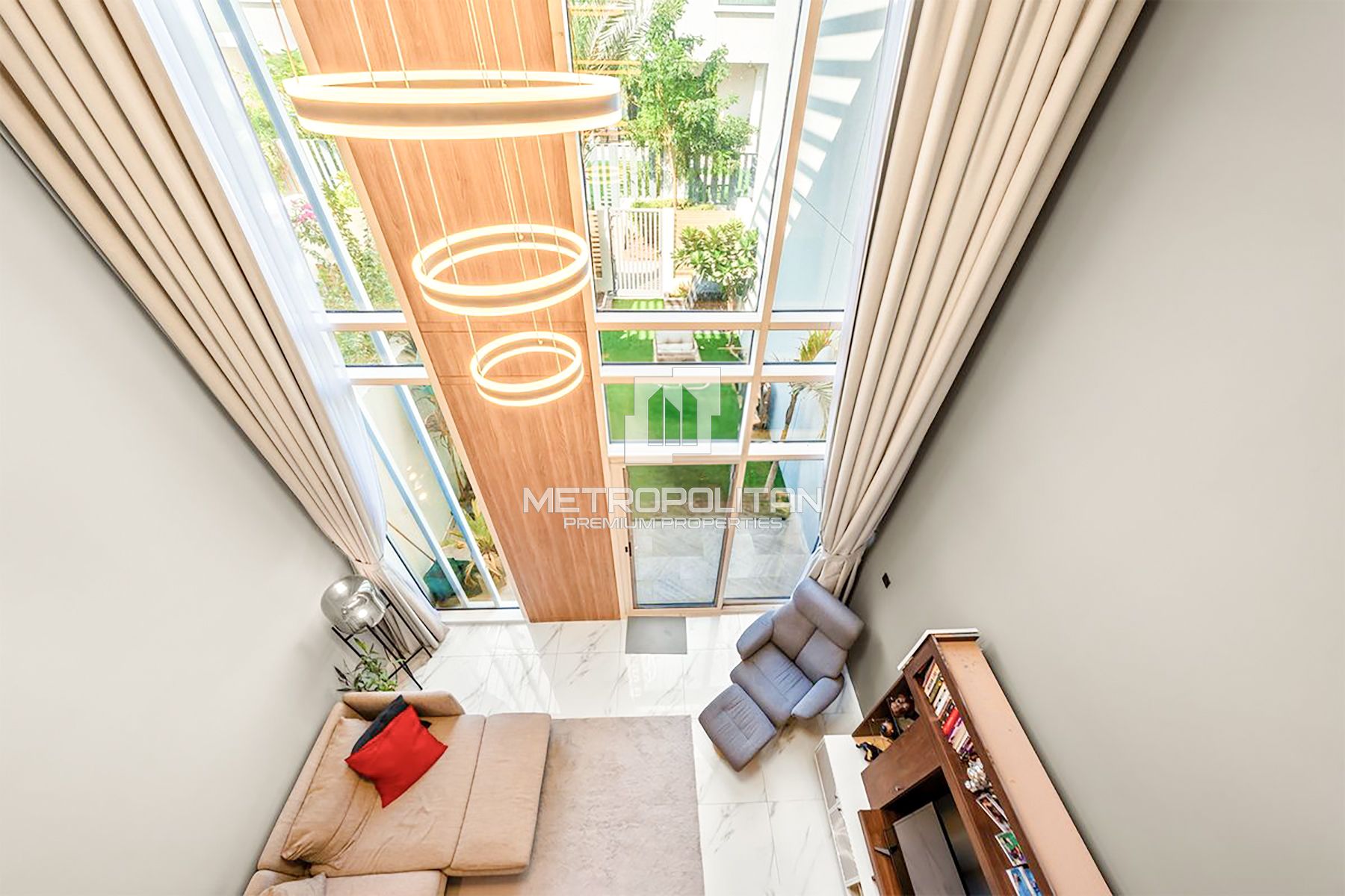 Stunning | Modern Townhouse | Suburban Living photo-5