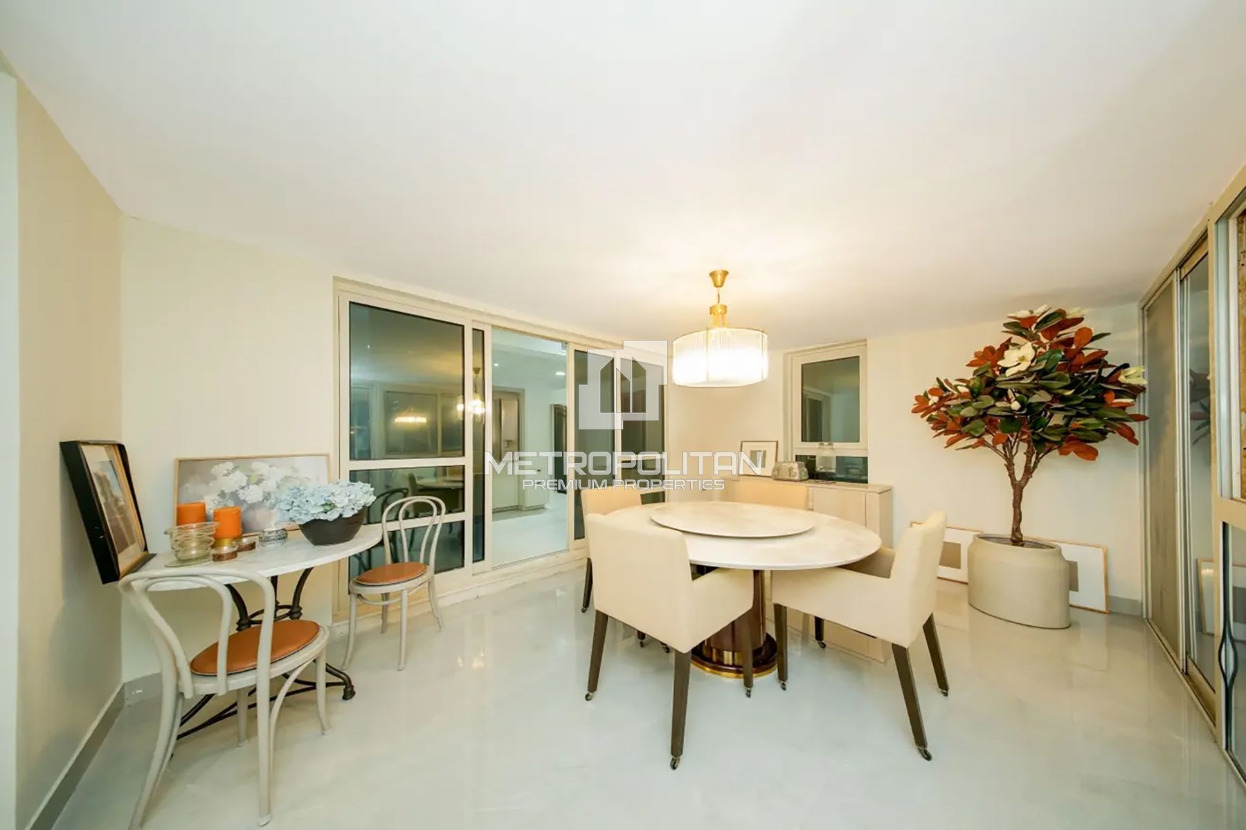 Spacious 3BR+Maid | Fully Upgraded | Best Price photo-1