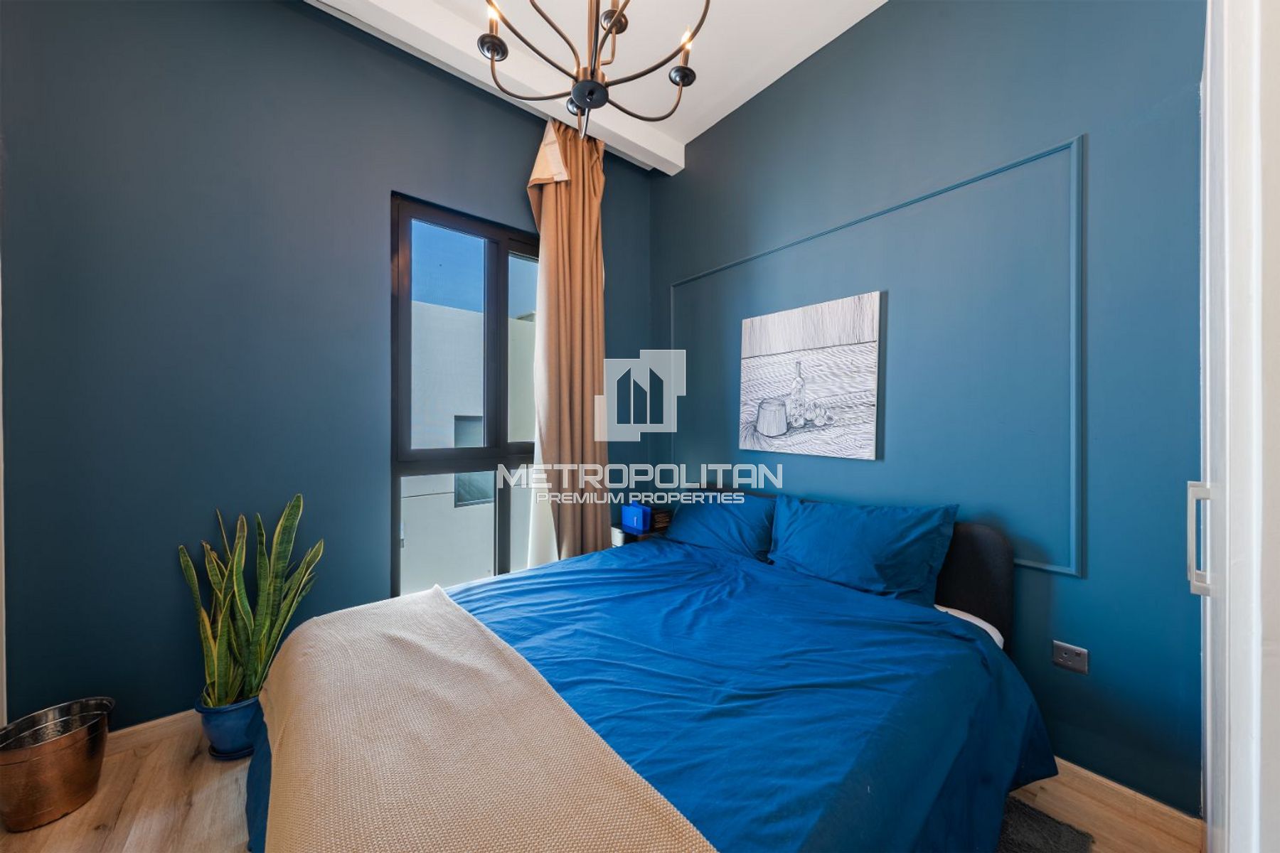 Single Row | End Corner | Vacant on Transfer photo-4