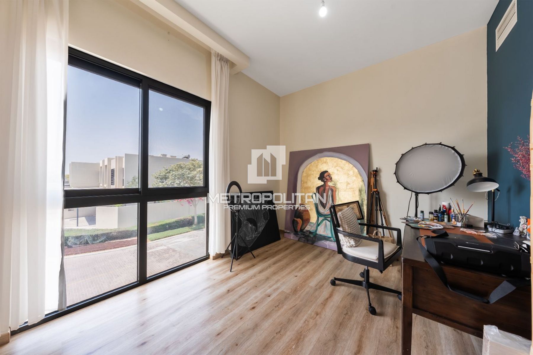 Single Row | End Corner | Vacant on Transfer photo-6