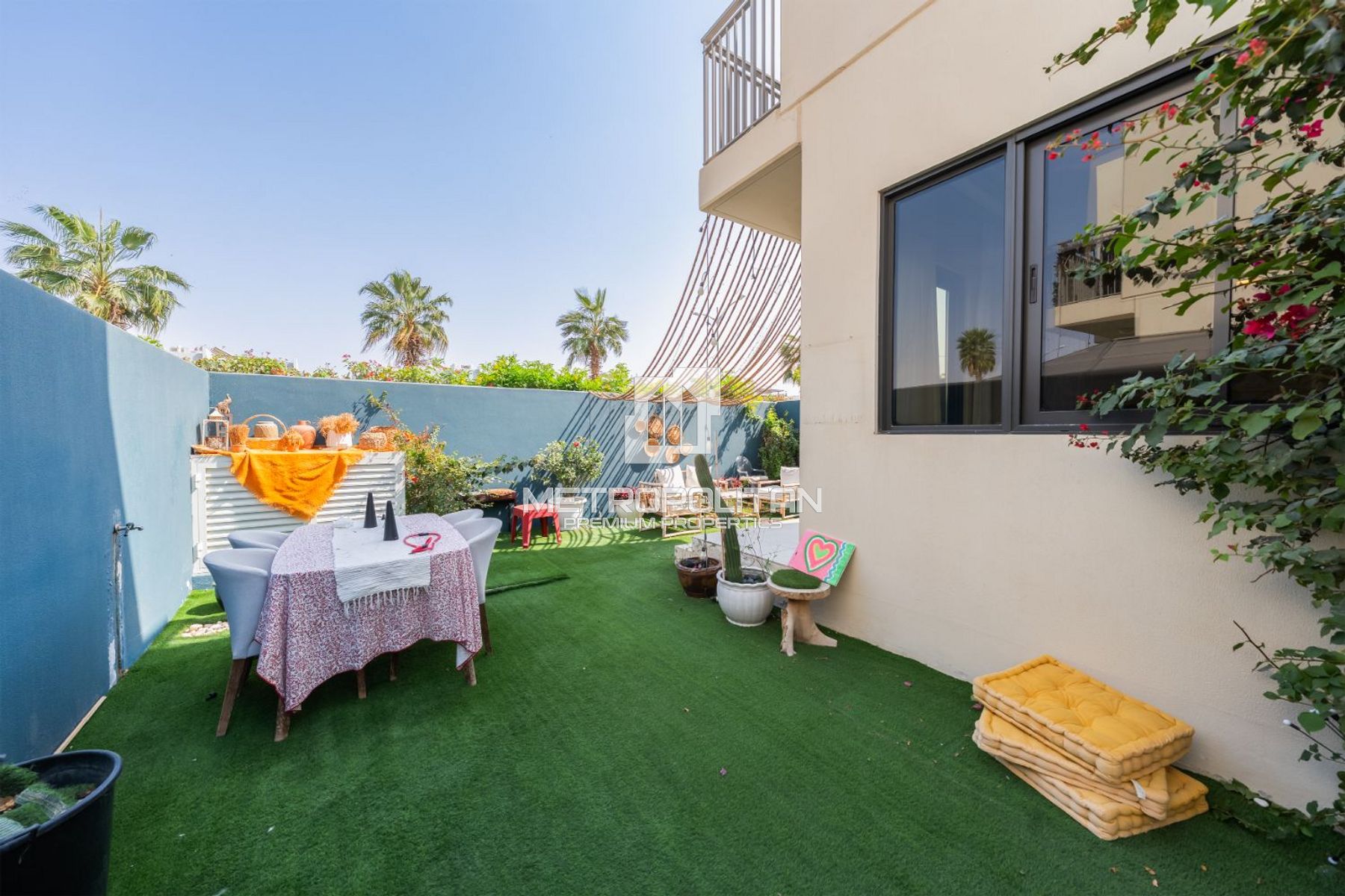 Single Row | End Corner | Vacant on Transfer photo-10