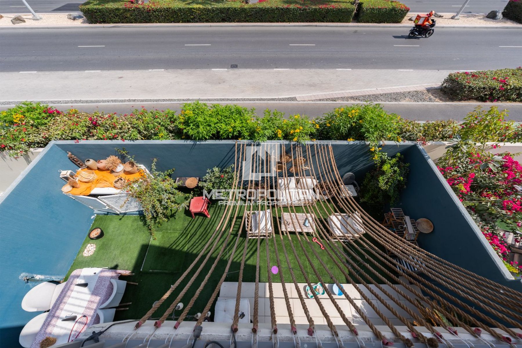 Single Row | End Corner | Vacant on Transfer photo-12