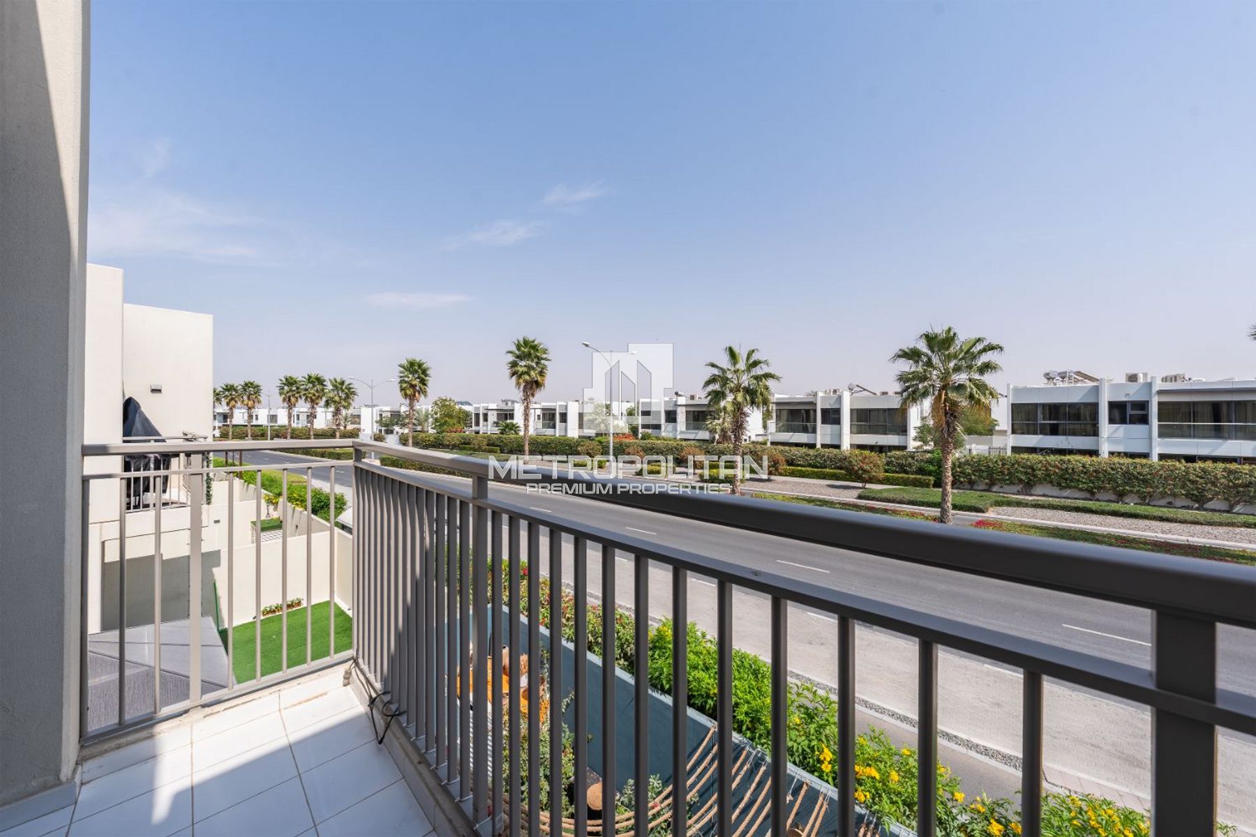 Single Row | End Corner | Vacant on Transfer photo-19