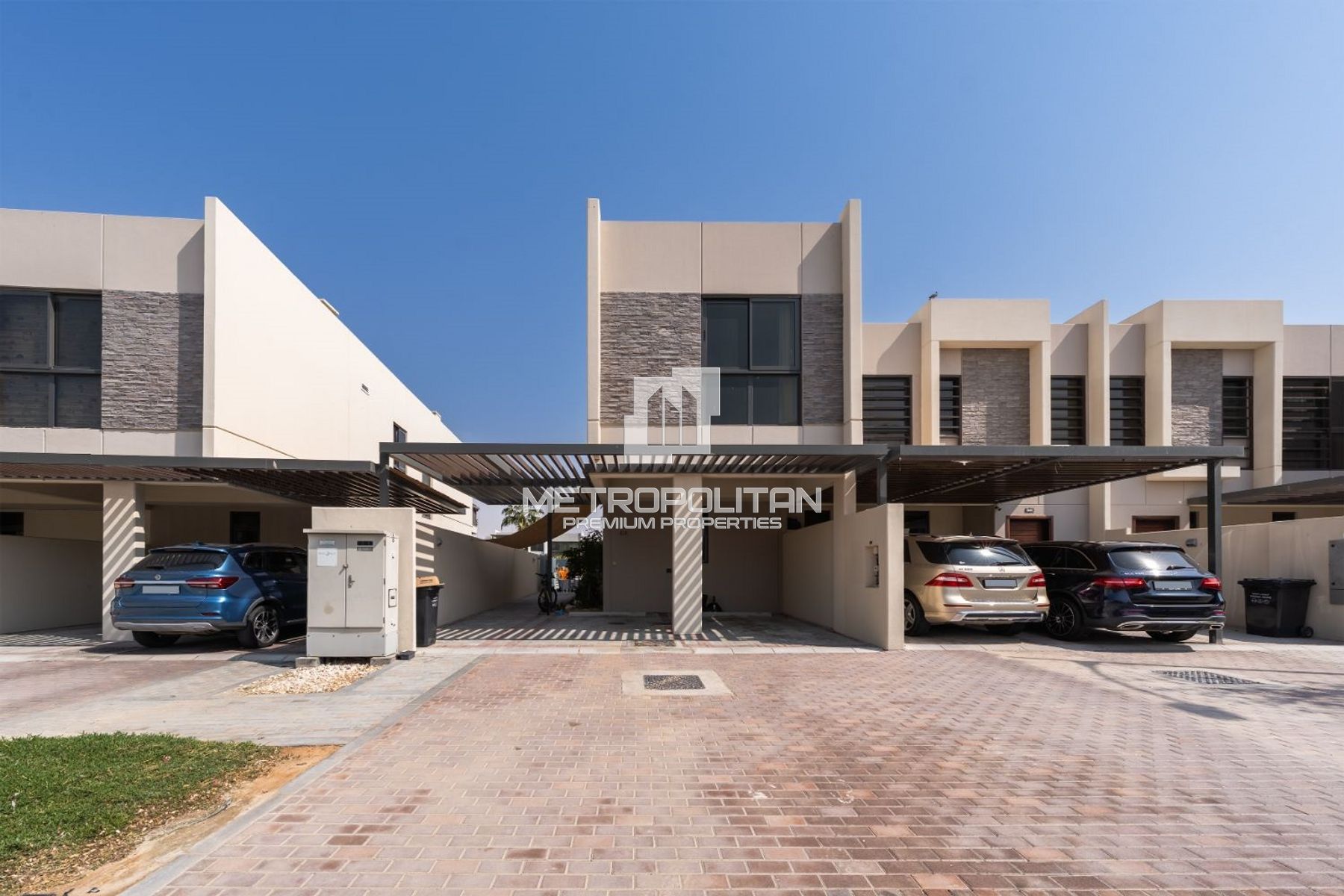 Single Row | End Corner | Vacant on Transfer photo-24