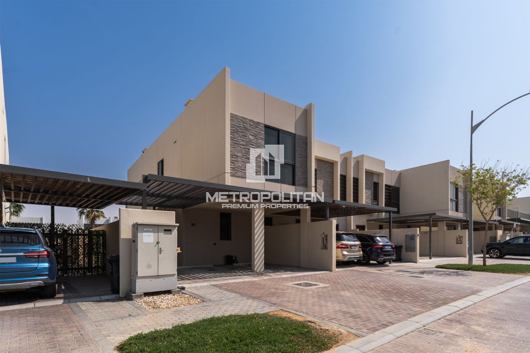 Single Row | End Corner | Vacant on Transfer photo-25