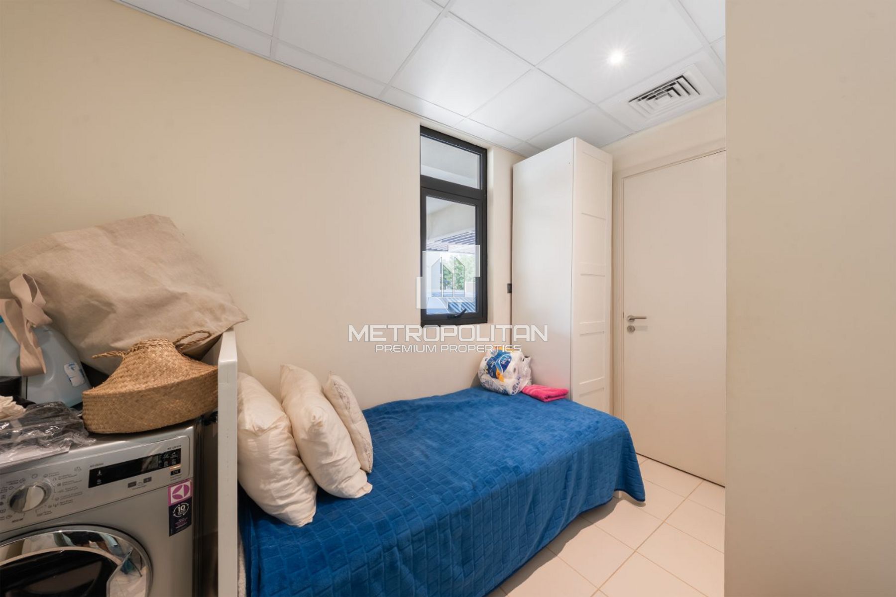 Single Row | End Corner | Vacant on Transfer photo-29