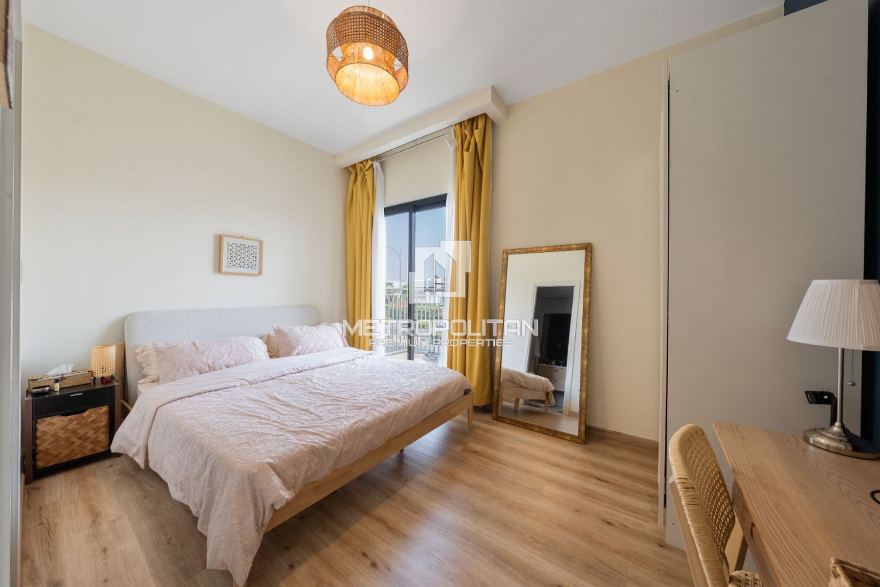 Single Row | End Corner | Vacant on Transfer photo-30