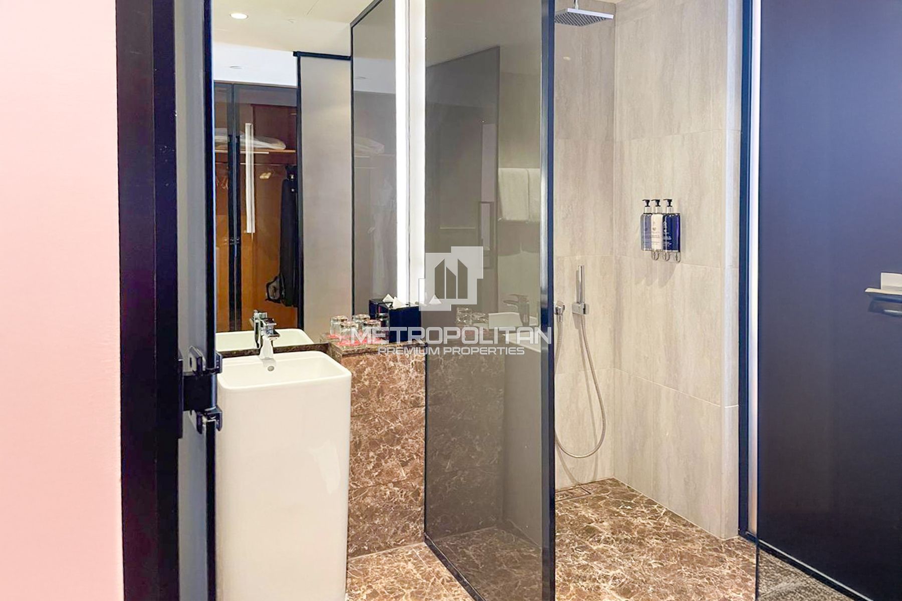 Stylish Studio | Iconic Island Living | Sea View photo-7