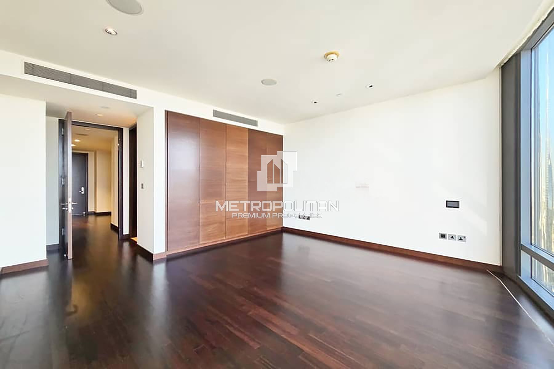 Image - Burj Khalifa Zone 2B, Downtown Dubai, Dubai | Project - شقة