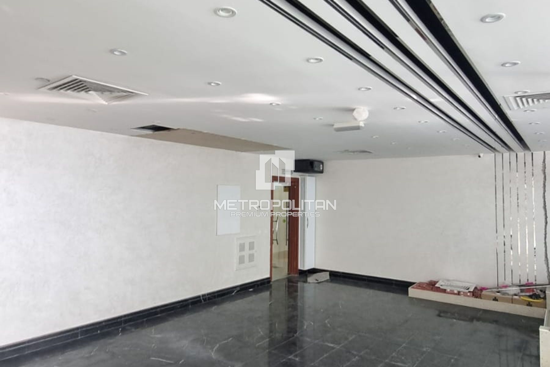 High Floor Office for Sale | Price Negotiable