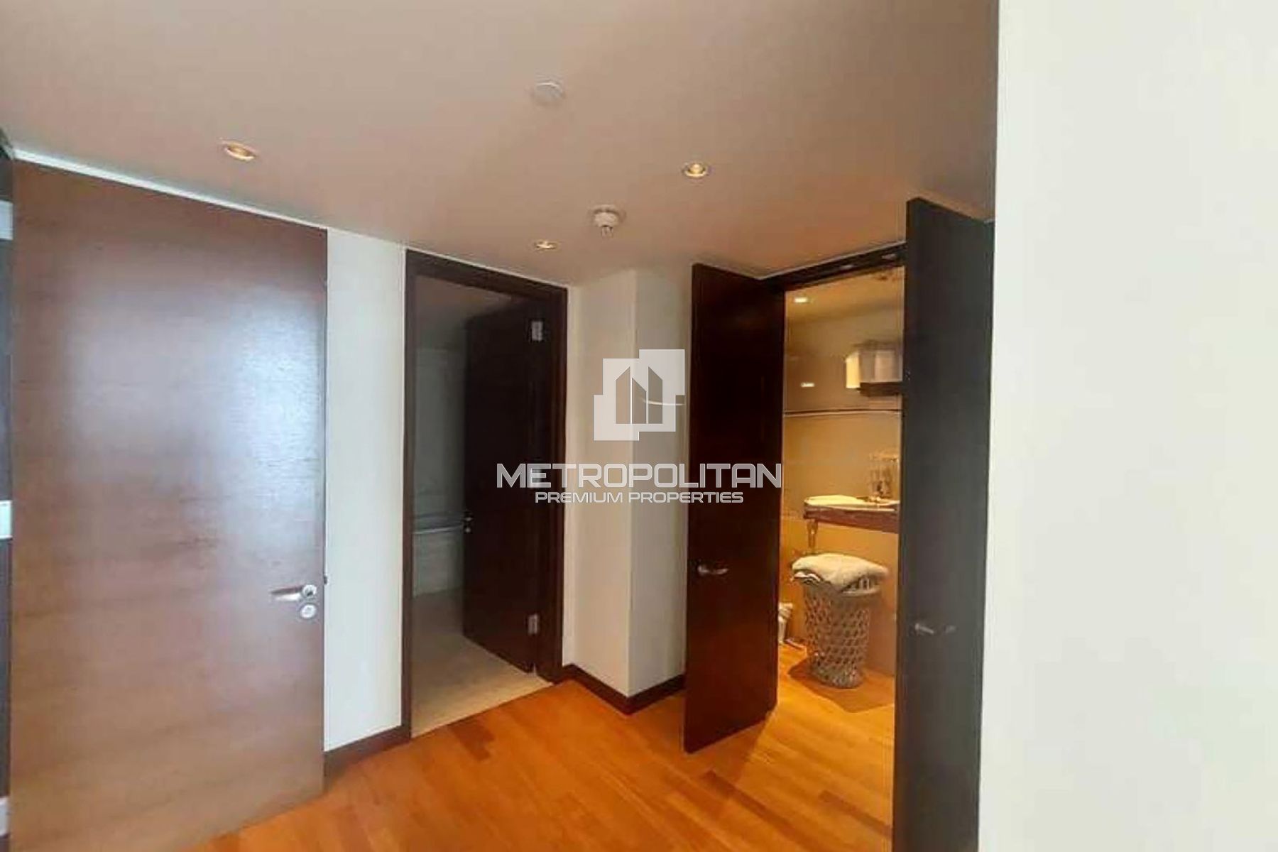 Image - Burj Khalifa, Downtown Dubai, Dubai | Project - Wohnung