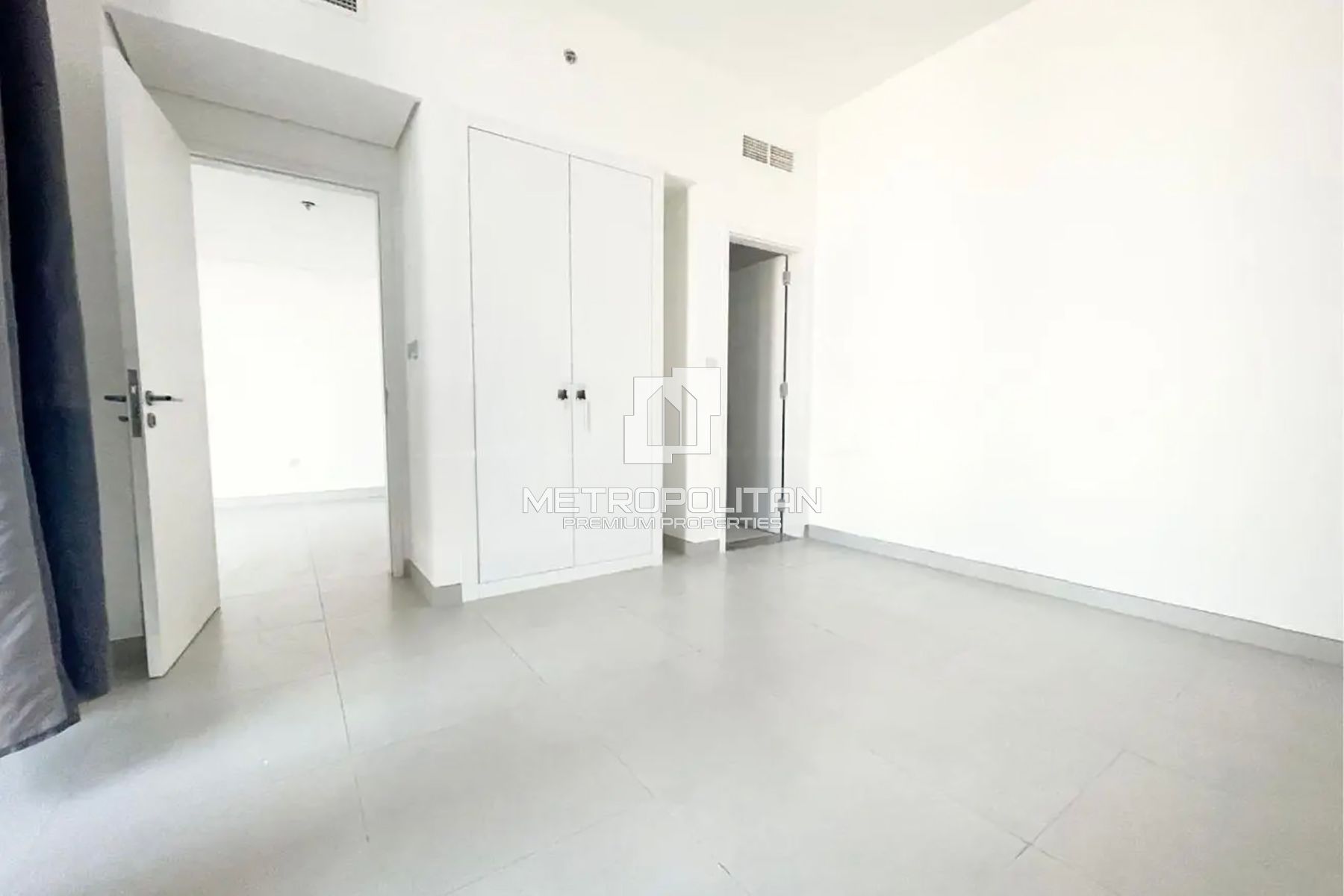 Vacant on Transfer | Family Friendly | Spacious photo-3