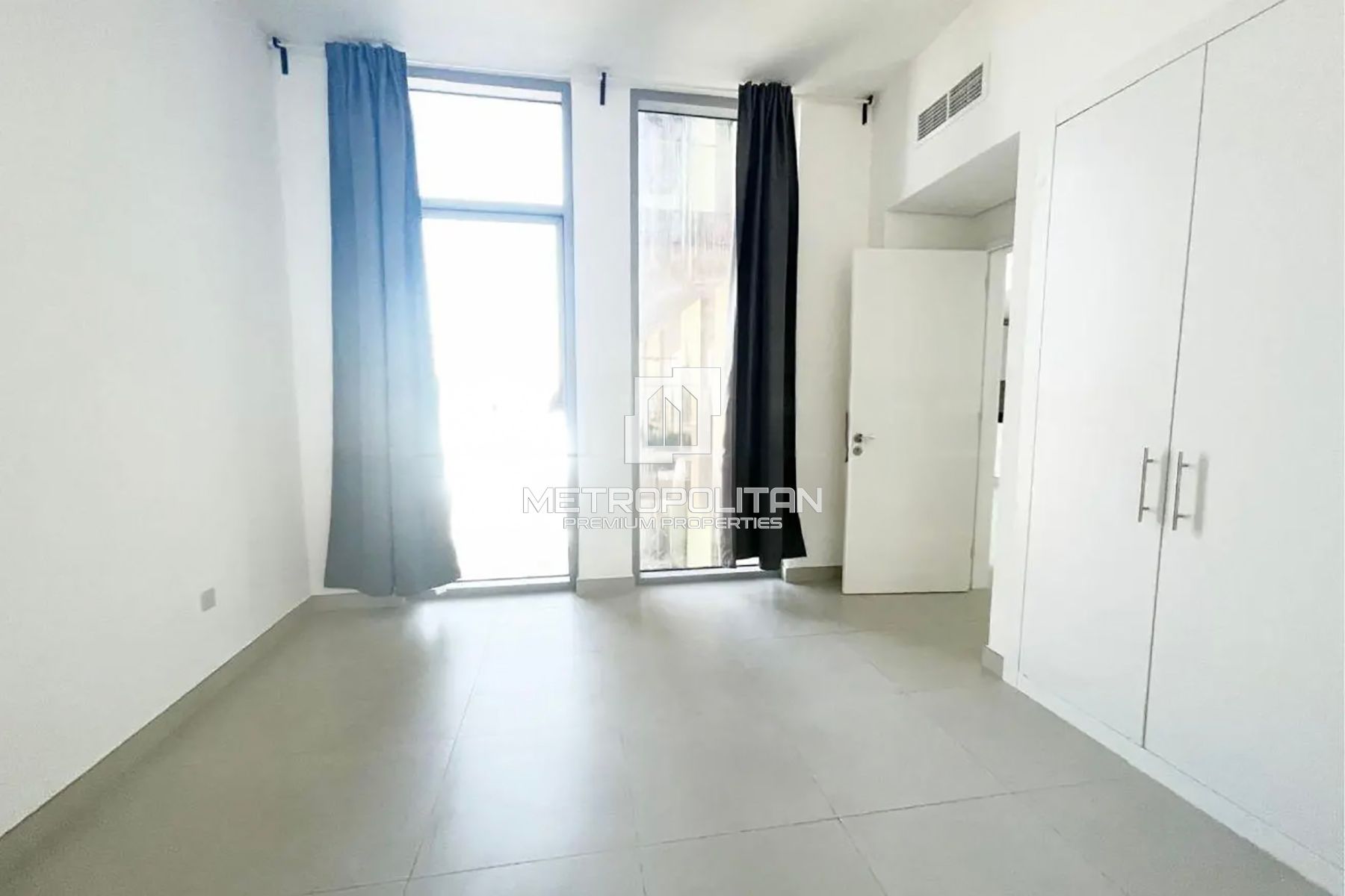 Vacant on Transfer | Family Friendly | Spacious photo-4