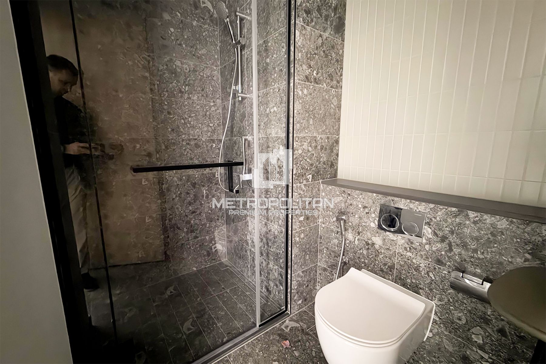 Burj Khalifa View  |  Middle Floor | Fully Furnished photo-11