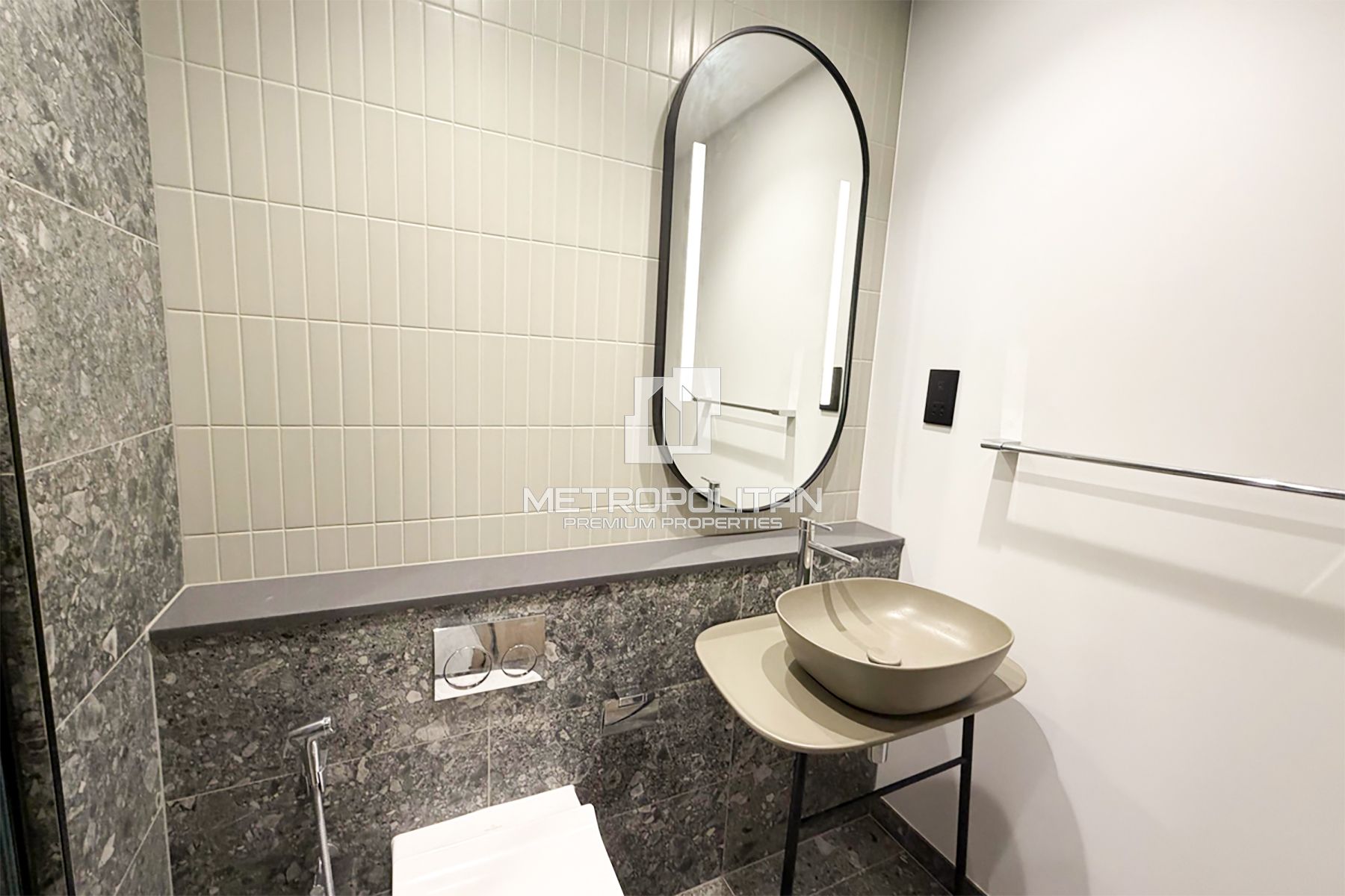 Burj Khalifa View  |  Middle Floor | Fully Furnished photo-16