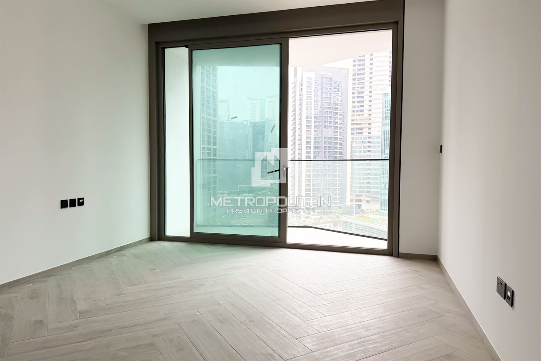 Burj Khalifa View  |  Middle Floor | Fully Furnished photo-6