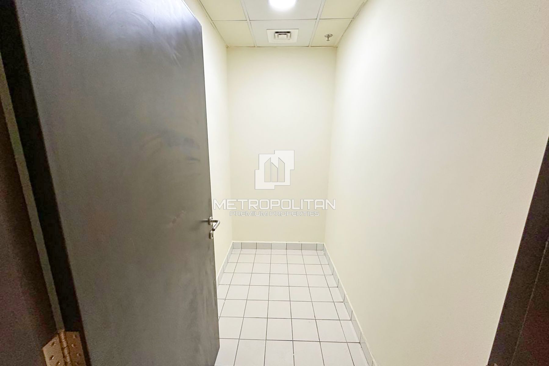 Spacious Layout | Vacant | Study or Maid’s Room photo-9