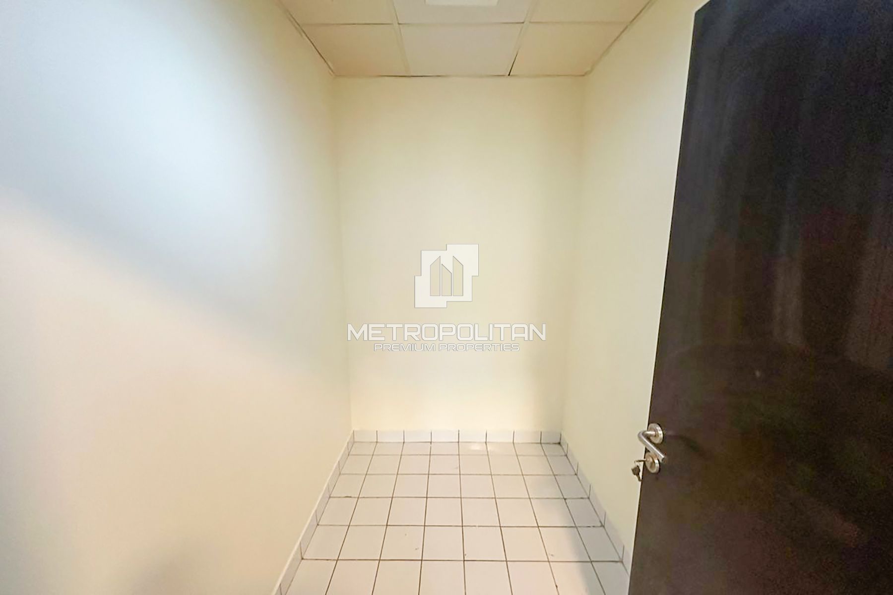 Spacious Layout | Vacant | Study or Maid’s Room photo-8