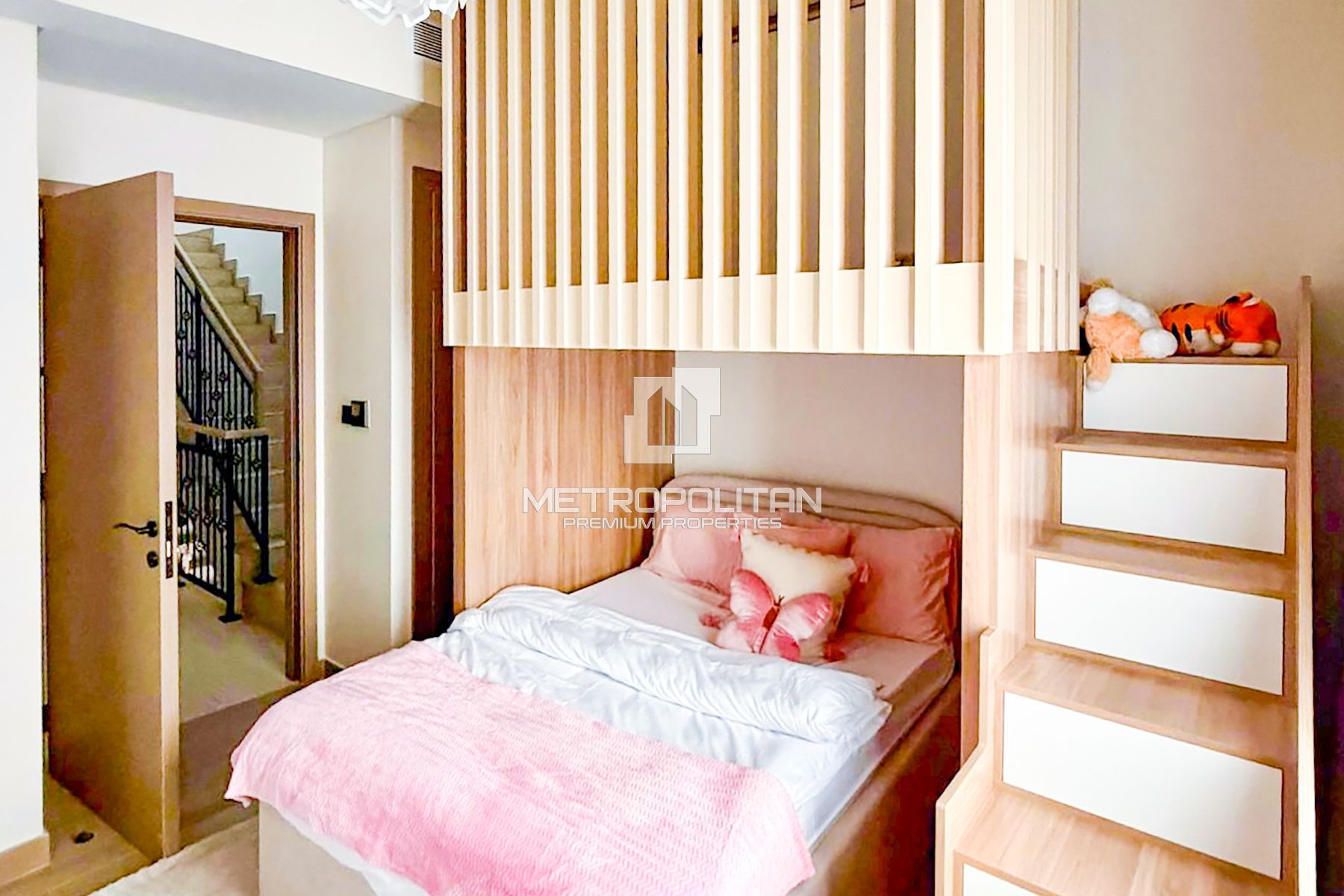 Single Row | Fully Upgraded | Walk in Closet photo-5