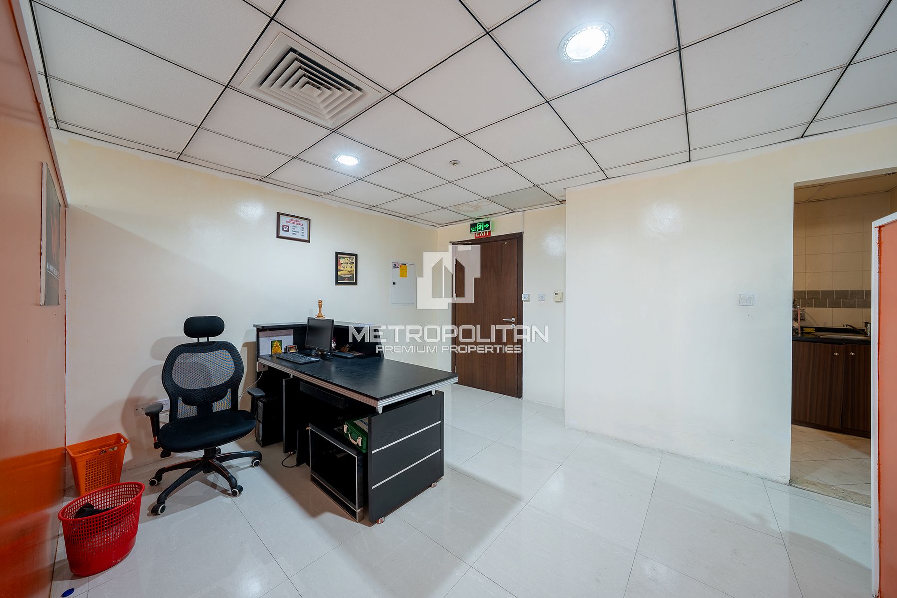 High Floor I Fitted and Spacious I Prime Location