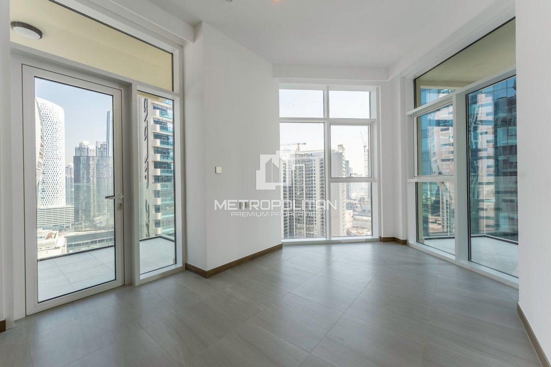 High Floor | Prime Investment | Spacious Living photo-1
