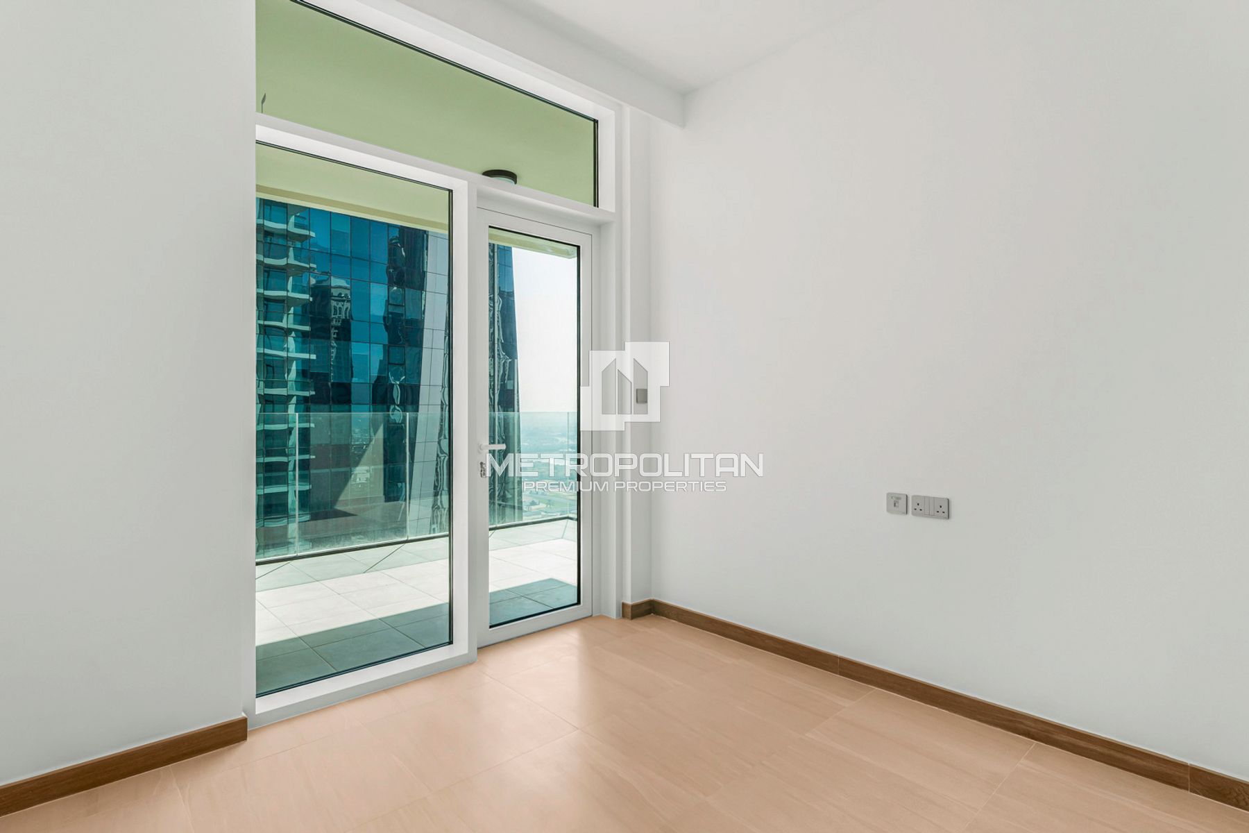 High End Living | Canal View | Prime Location photo-23