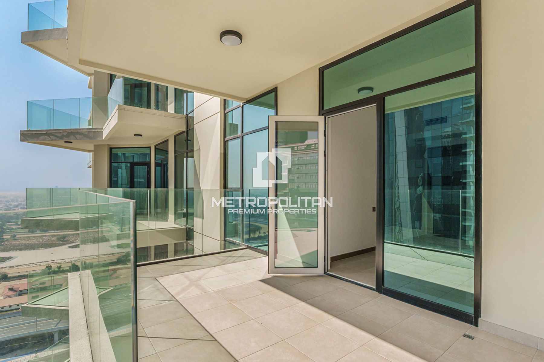 High End Living | Canal View | Prime Location photo-27