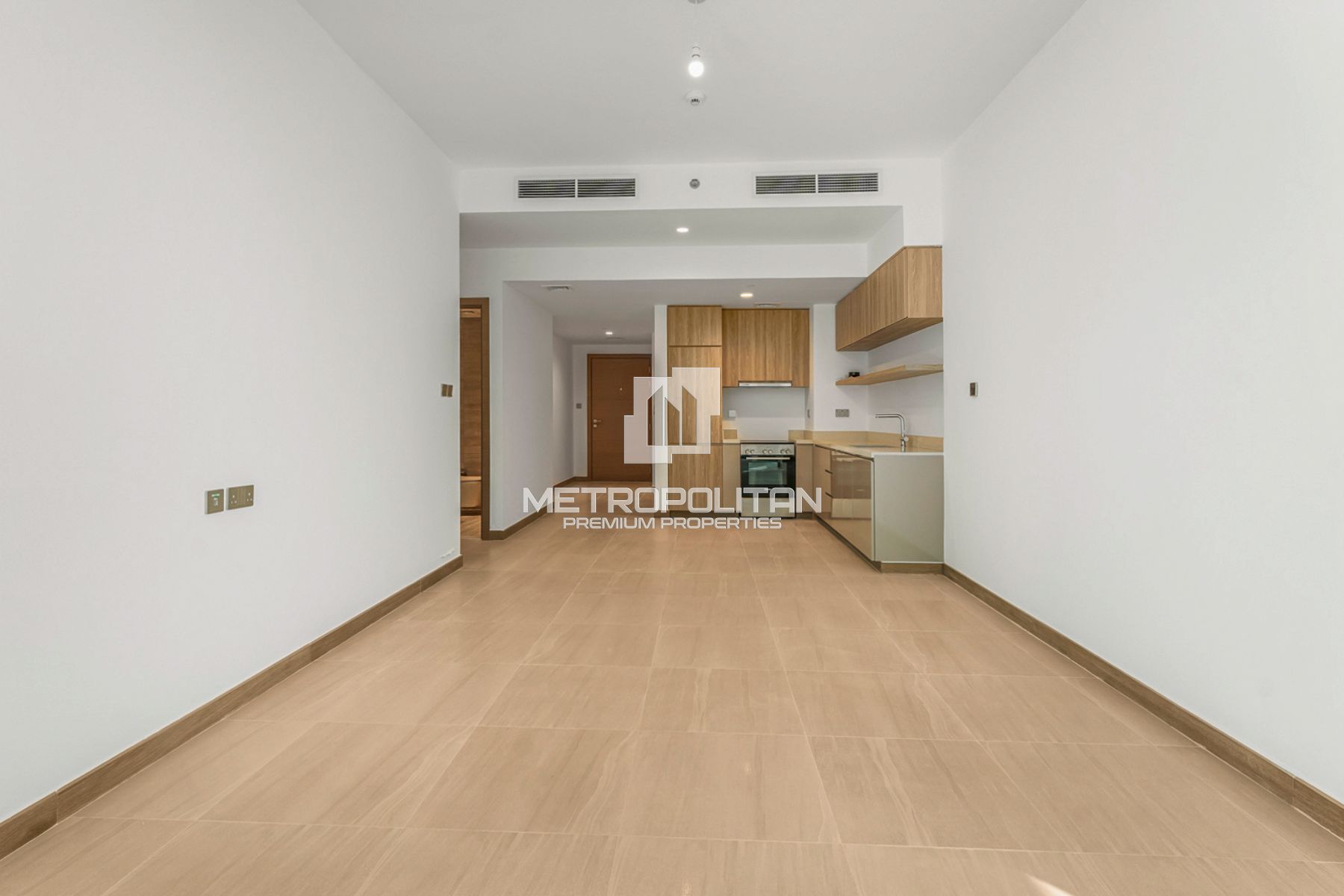 High End Living | Canal View | Prime Location photo-4