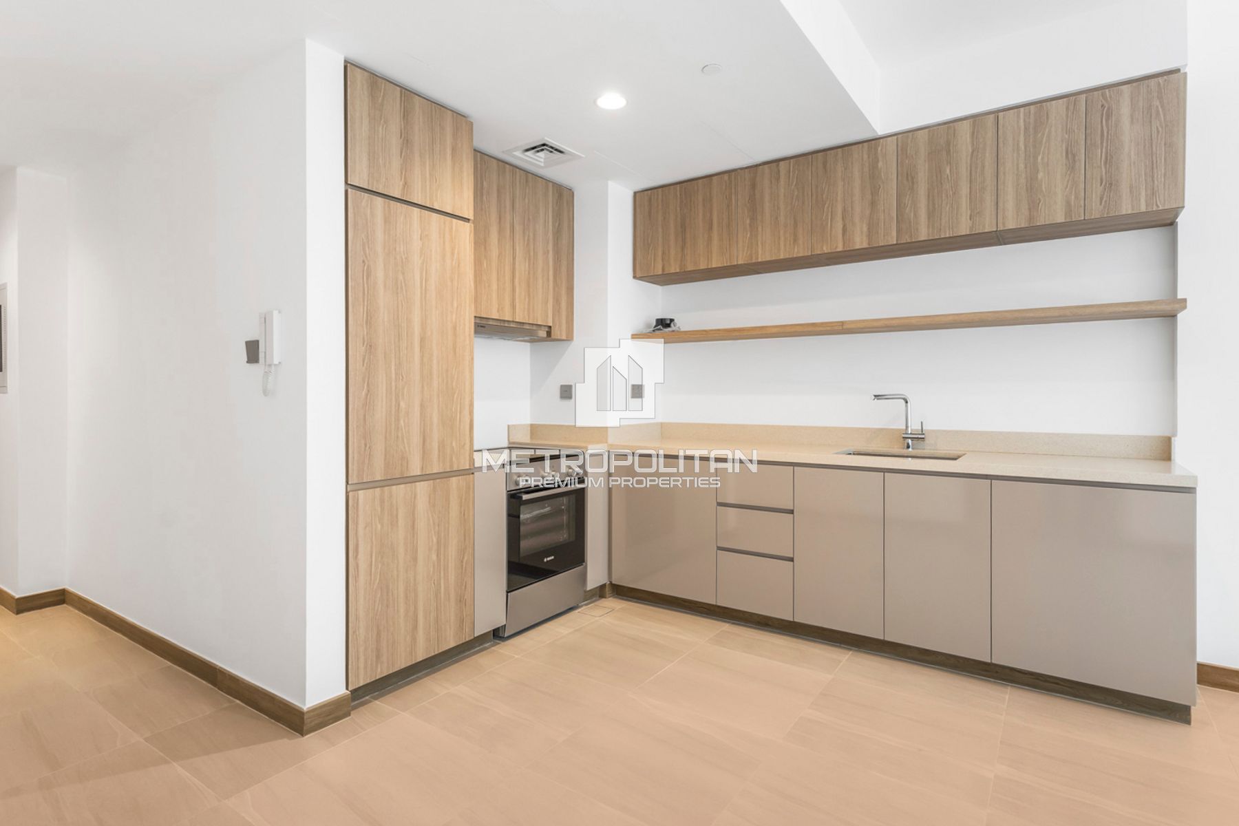 High End Living | Canal View | Prime Location photo-5