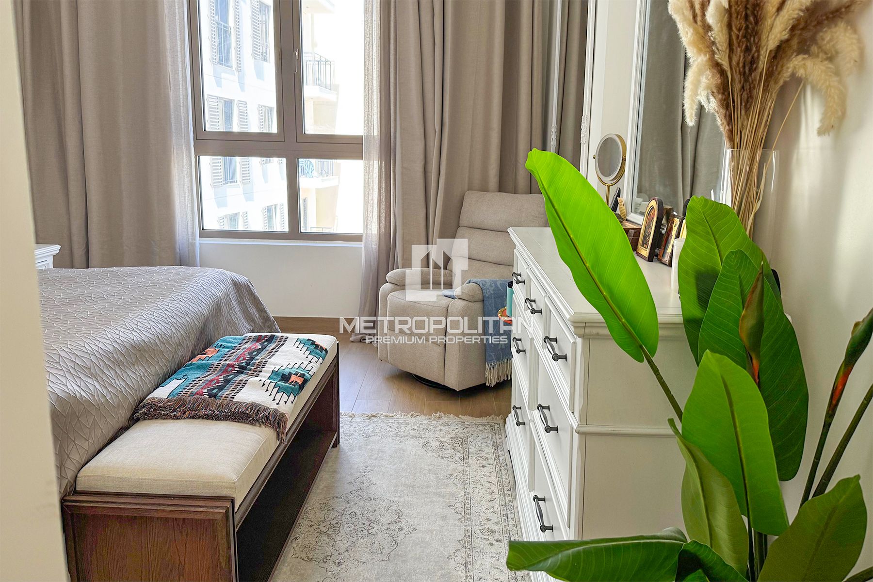 Beachfront Living | Spacious Interior | Furnished photo-9