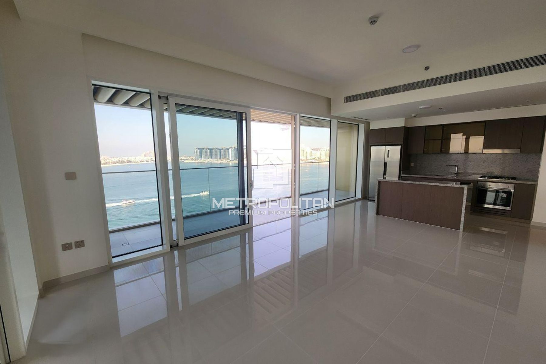 Luxury 2 Bed | Full Sea Views | Prime Location photo-6