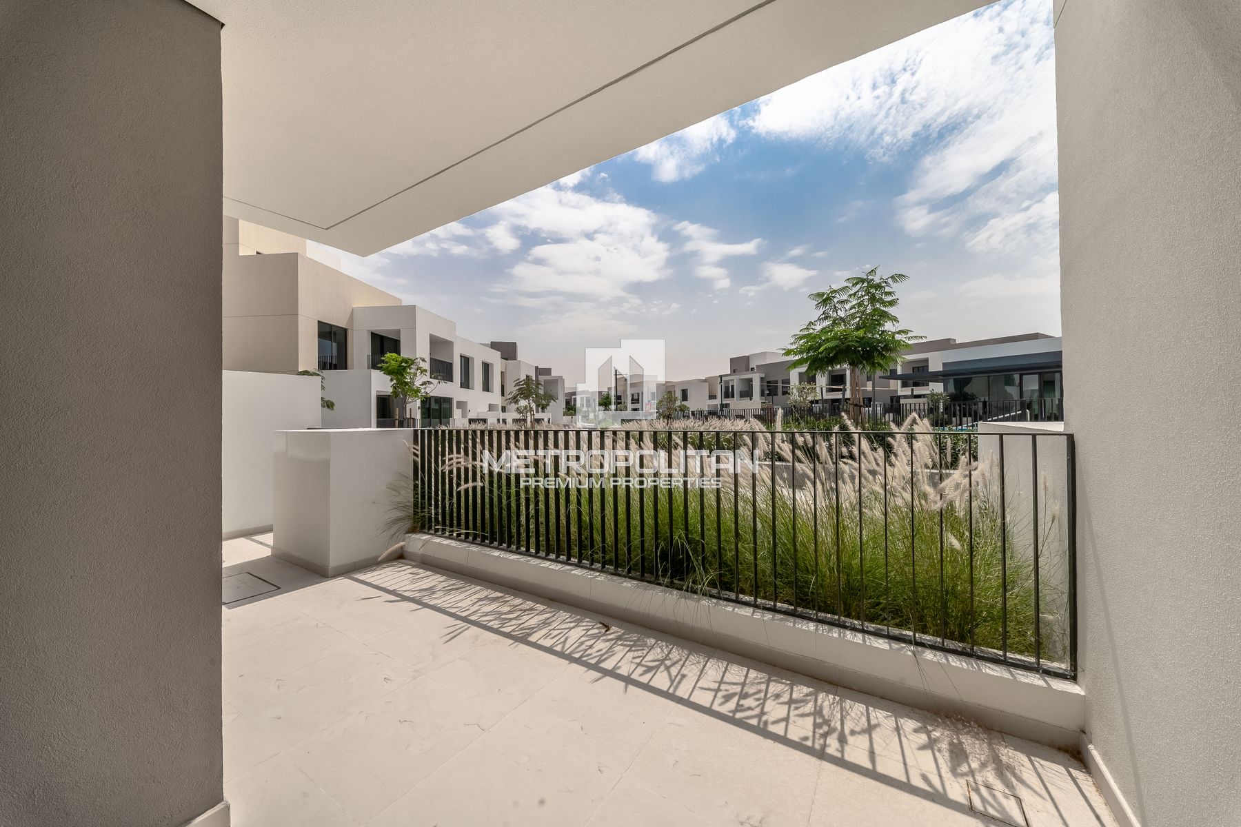 Skylight | Spacious Layout | Prime Location photo-3