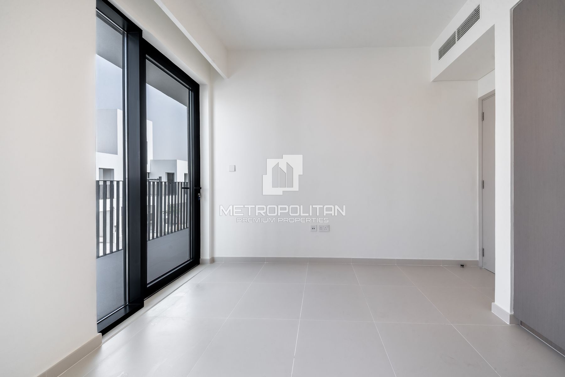 Skylight | Spacious Layout | Prime Location photo-12