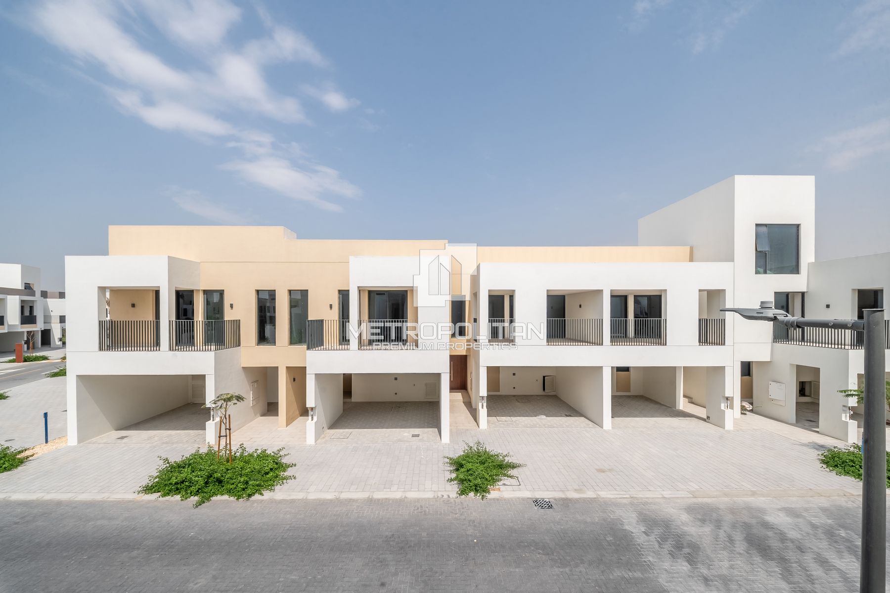 Skylight | Spacious Layout | Prime Location photo-22