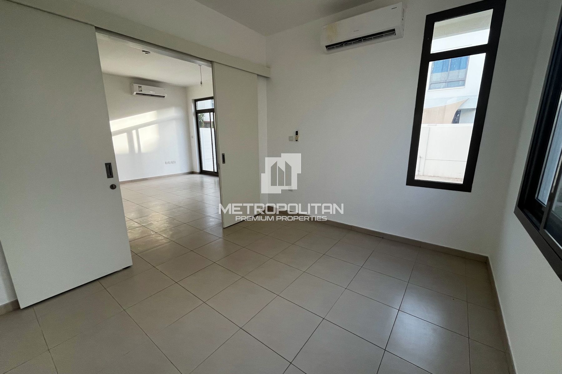 Image - Hayat Townhouses 1, Town Square, Дубай | Project - Таунхаус