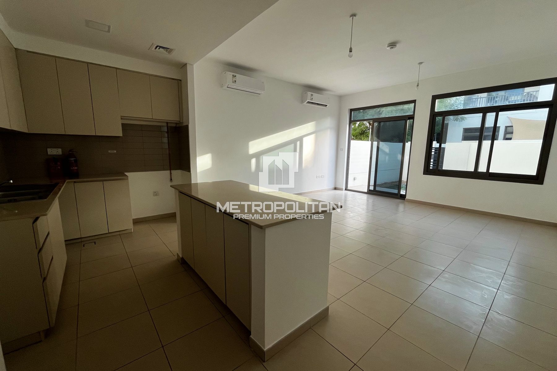 Image - Hayat Townhouses 1, Town Square, Дубай | Project - Таунхаус