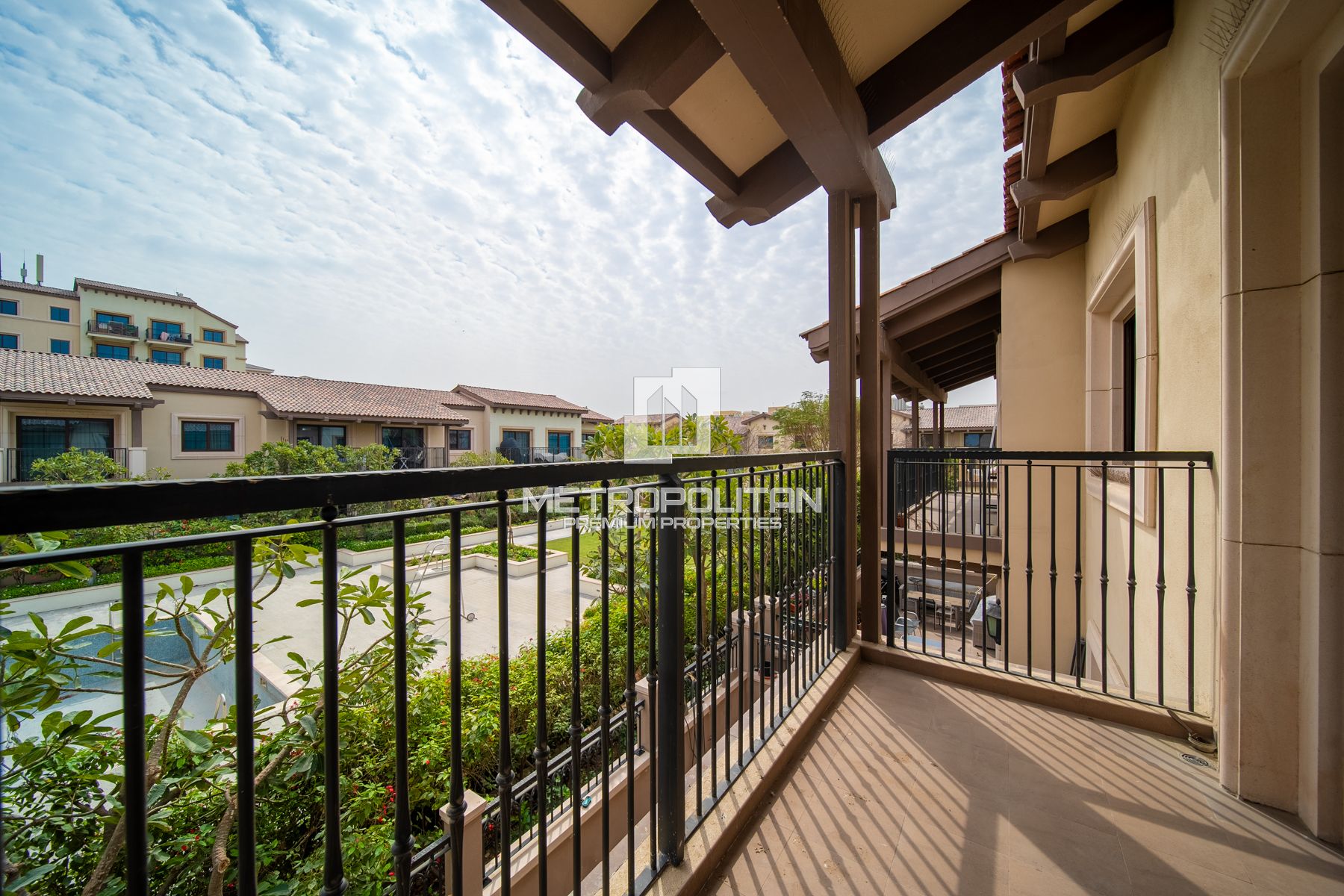 Fully Furnished | Plus Dressing Room | Near MCC