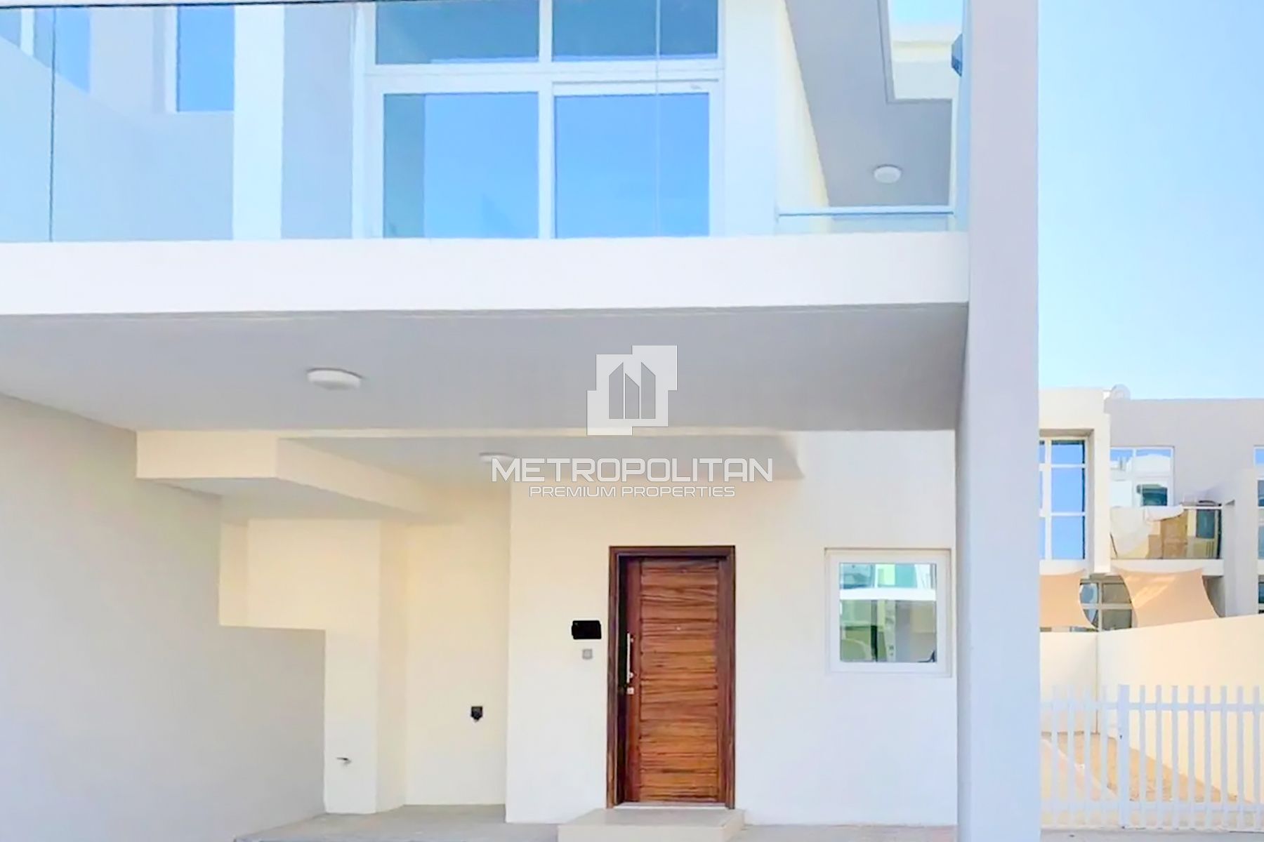 Corner Unit | Large Garden | Near Amenities