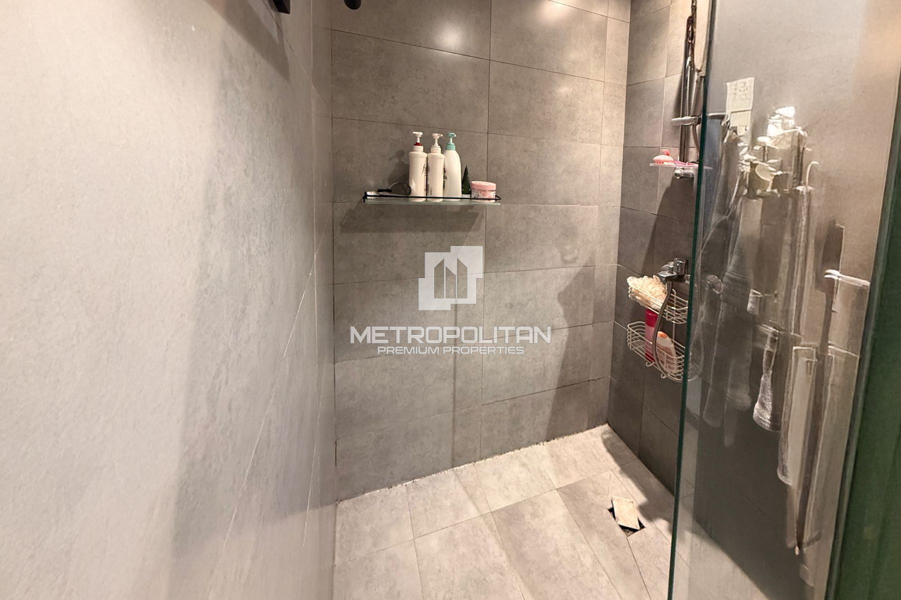 Fully Furnished | Close to Miracle Garden photo-1