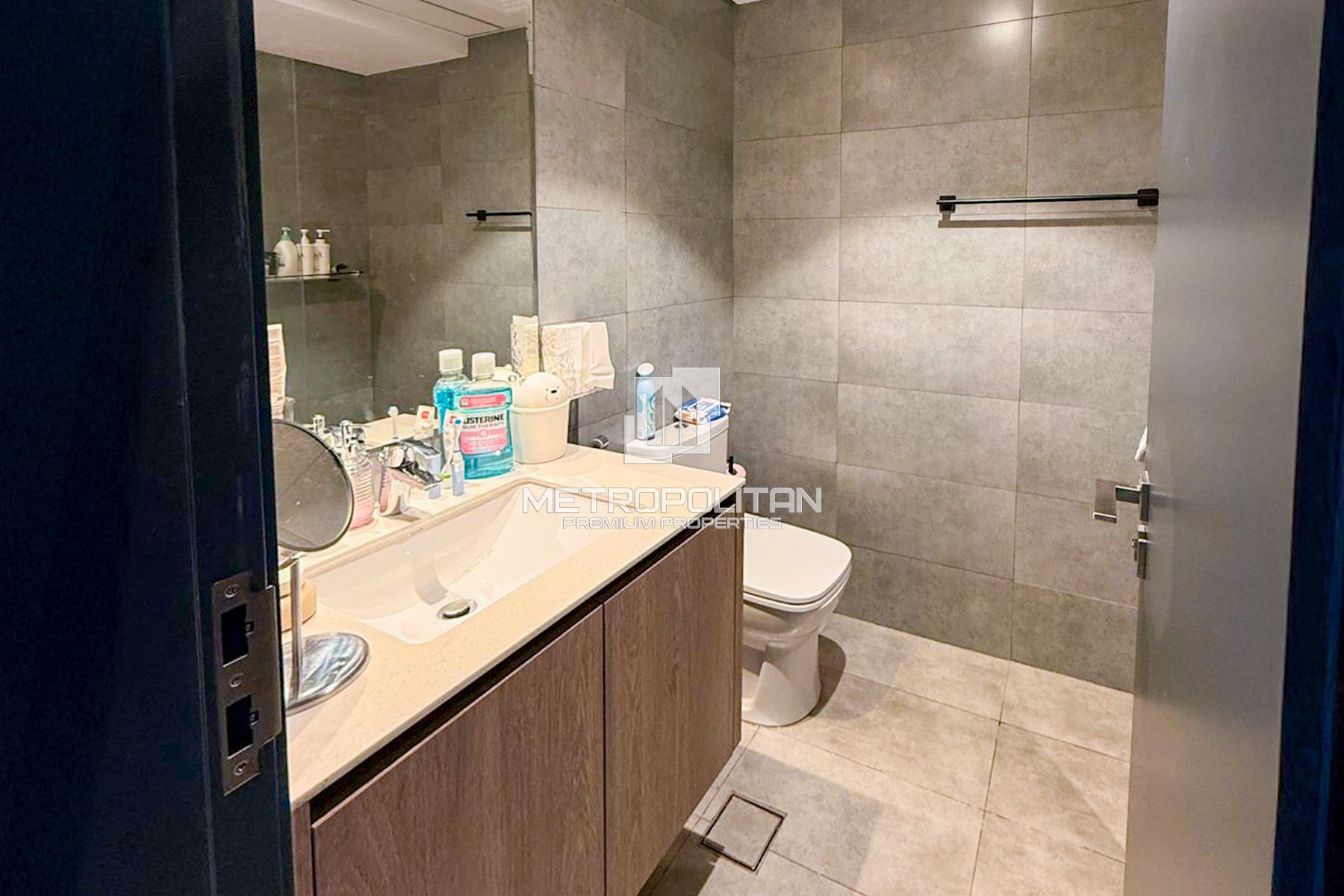 Fully Furnished | Close to Miracle Garden photo-8