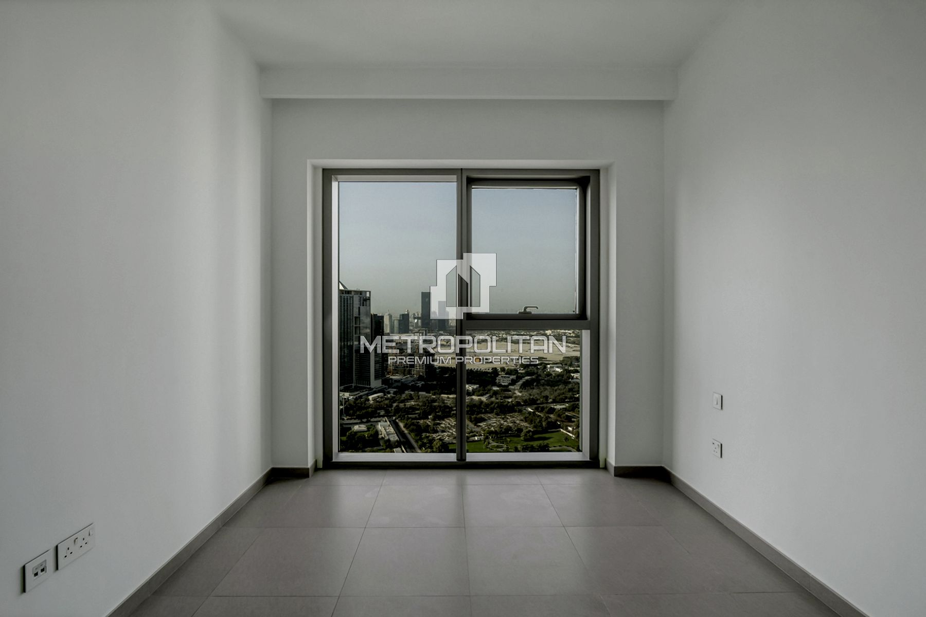 Spacious 1 Bed | High Floor | Prime Location