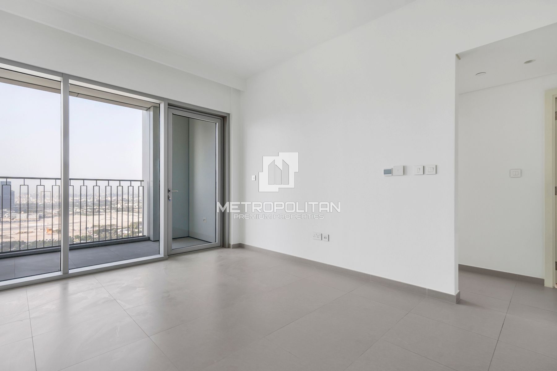 Spacious 1 Bed | High Floor | Prime Location