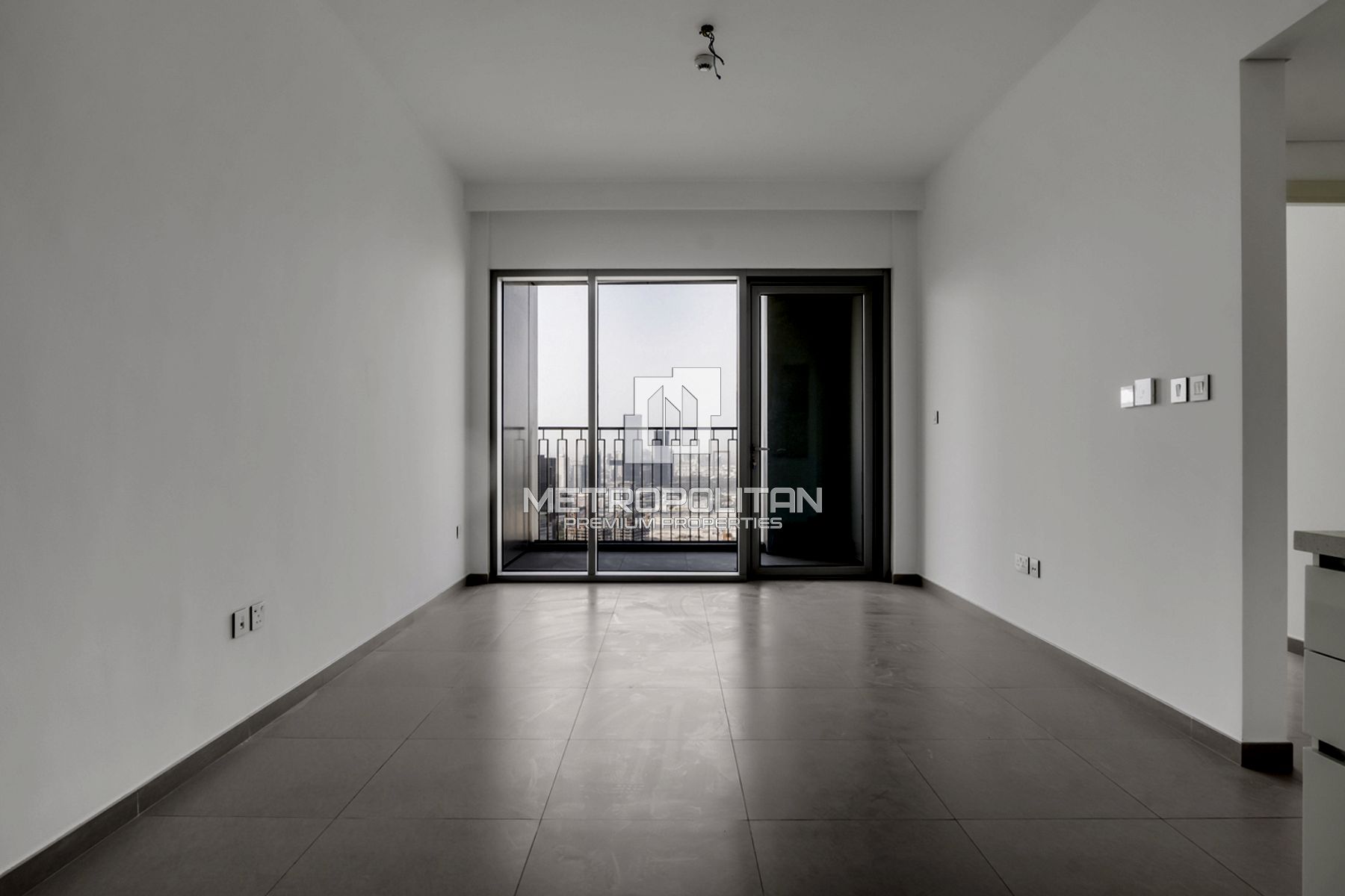 Spacious 1 Bed | High Floor | Prime Location