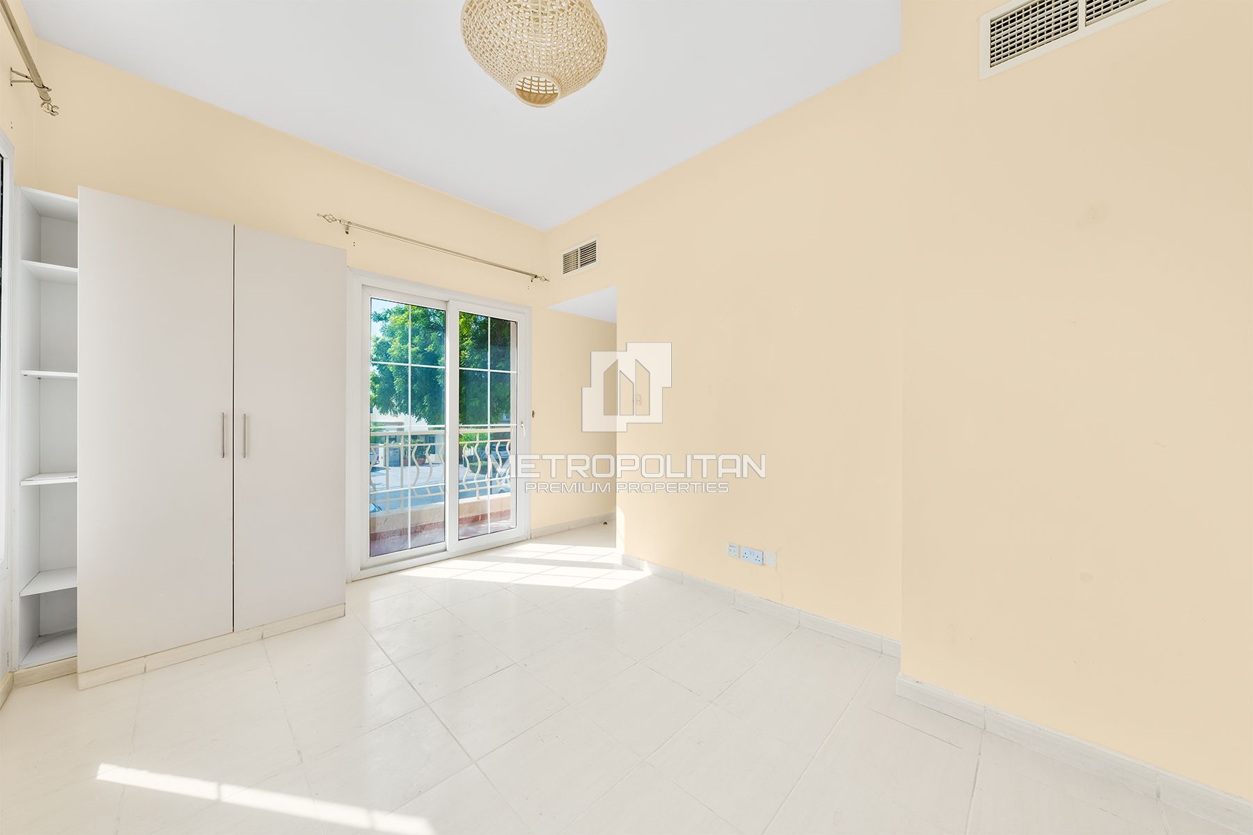 TYPE 4E | AVAILABLE NOW | CORNER | SPACIOUS GARDEN photo-13